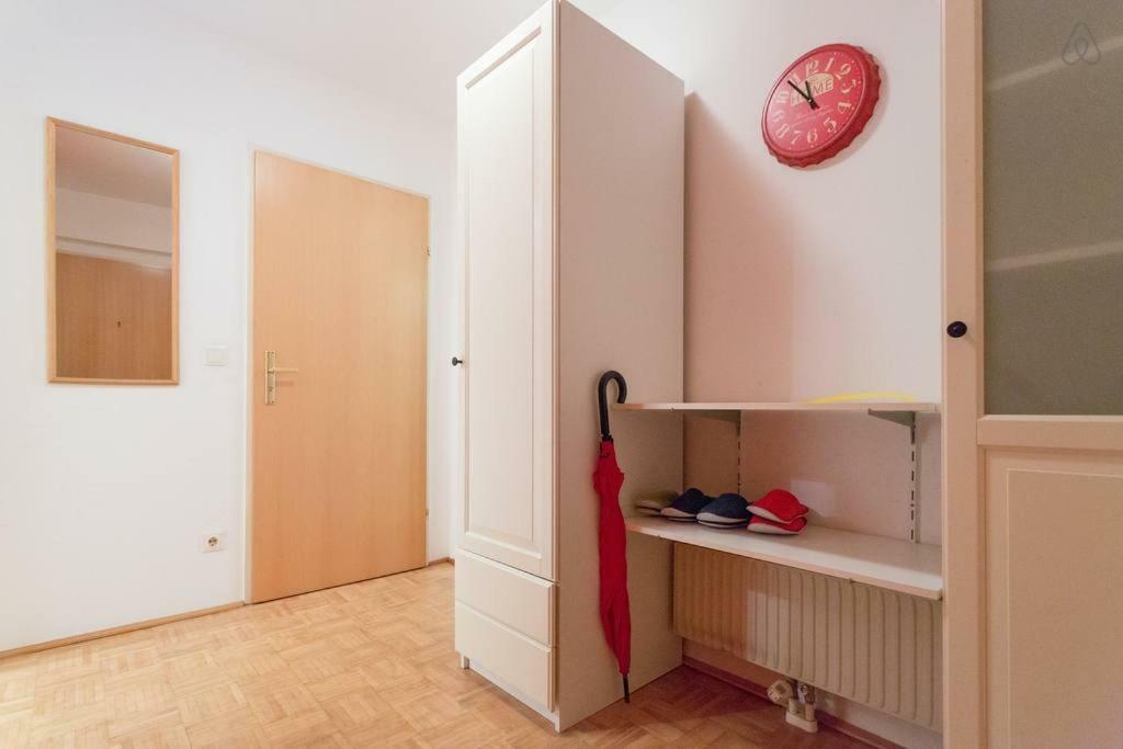 וינה Relaxing Terrace Apartment In Lively Area מראה חיצוני תמונה